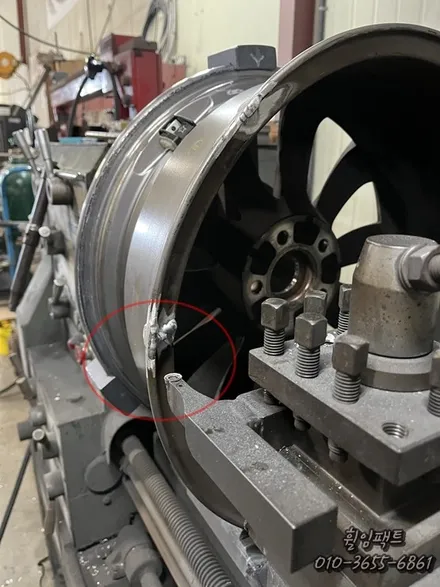 [부산휠수리] [부산휠복원] [부산휠도색] <휠임팩트> BMW 5시리즈 19인치 크랙, 굴절수리 / 부산 사상구 감전동