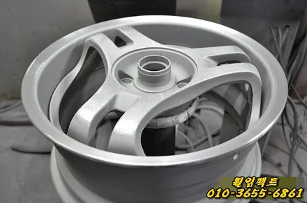 부산휠수리:) 슈퍼어드반 휠복원 작업/휠긁힘/휠도색/자동차휠수리/휠임팩트 / 부산 사상구 감전동