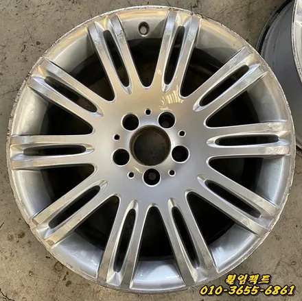 〔벤츠E350/18인치 순정휠〕벤츠e클래스 휠긁힘,주차상처,휠보레(wheelboer)장착,휠보레파손,  휠복원,휠용접,휠도색,분체도장 / 부산 사상구 감전동