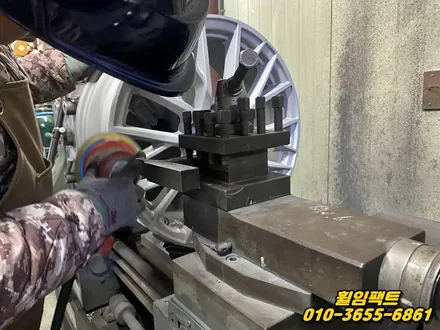 〔제네시스G80스포츠휠〕주차상처,휠긁힘,휠용접복원,선반가공,휠분체도장\