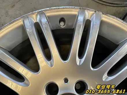 〔벤츠E350/18인치 순정휠〕벤츠e클래스 휠긁힘,주차상처,휠보레(wheelboer)장착,휠보레파손,  휠복원,휠용접,휠도색,분체도장 / 부산 사상구 감전동