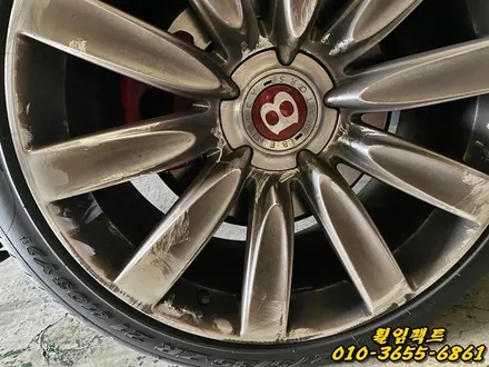 〔벤틀리 플라잉스퍼 V8s 21인치 순정휠〕주차상처,휠긁힘,휠기스,휠복원,휠도색\