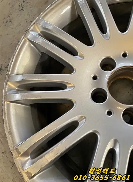 〔벤츠E350/18인치 순정휠〕벤츠e클래스 휠긁힘,주차상처,휠보레(wheelboer)장착,휠보레파손,  휠복원,휠용접,휠도색,분체도장 / 부산 사상구 감전동