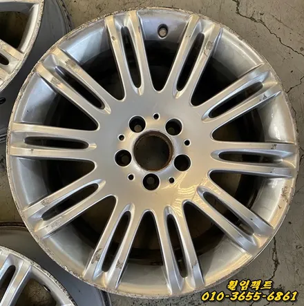 〔벤츠E350/18인치 순정휠〕벤츠e클래스 휠긁힘,주차상처,휠보레(wheelboer)장착,휠보레파손,  휠복원,휠용접,휠도색,분체도장 / 부산 사상구 감전동