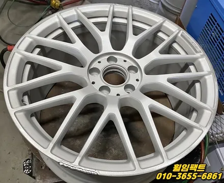 〔벤츠C63 AMG〕 주차상처,덧칠,휠긁힘,각인없음,용접복원,분체도장 / 부산 사상구 감전동