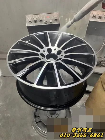 (부산휠수리/휠임팩트) 벤츠 GLS 300/AMG19인치휠/휠패임/휠긁힘/휠용접복원/다이아몬드컷팅 / 부산 사상구 감전동