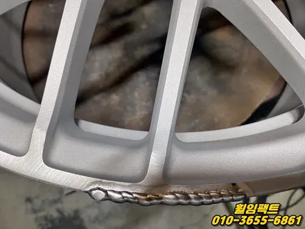 〔벤츠C63 AMG〕 주차상처,덧칠,휠긁힘,각인없음,용접복원,분체도장 / 부산 사상구 감전동