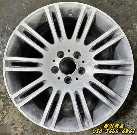 〔벤츠E350/18인치 순정휠〕벤츠e클래스 휠긁힘,주차상처,휠보레(wheelboer)장착,휠보레파손,  휠복원,휠용접,휠도색,분체도장 / 부산 사상구 감전동