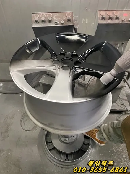 (부산휠수리/휠임팩트) 제네시스 G80 20인치 휠찍힘,휠패임,휠긁힘,휠복원,휠도색 / 부산 사상구 감전동