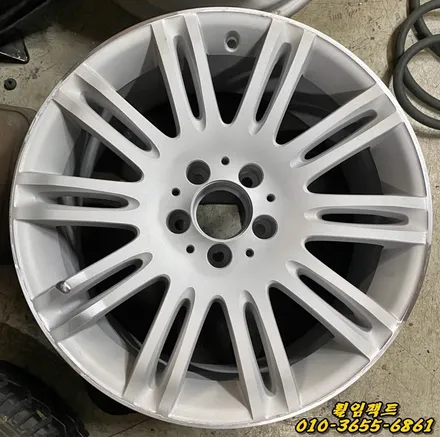 〔벤츠E350/18인치 순정휠〕벤츠e클래스 휠긁힘,주차상처,휠보레(wheelboer)장착,휠보레파손,  휠복원,휠용접,휠도색,분체도장 / 부산 사상구 감전동