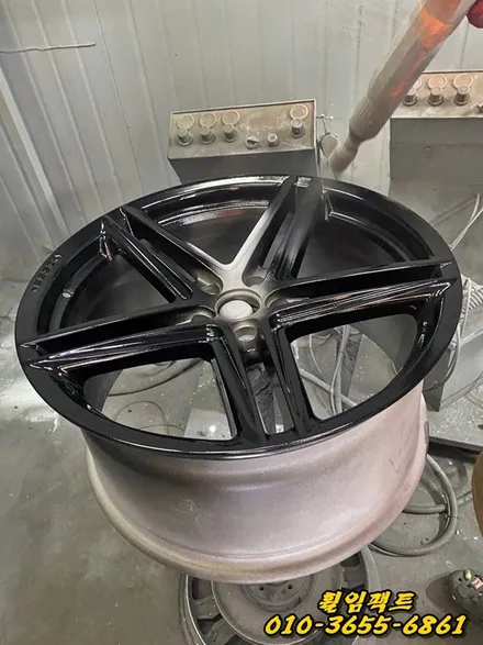 (부산휠수리/휠임팩트) 보쎈 20인치 휜휠/깨진휠/휠찌그러짐 /파손휠복원/도장벗겨짐/휠복원/휠도장작업 / 부산 사상구 감전동
