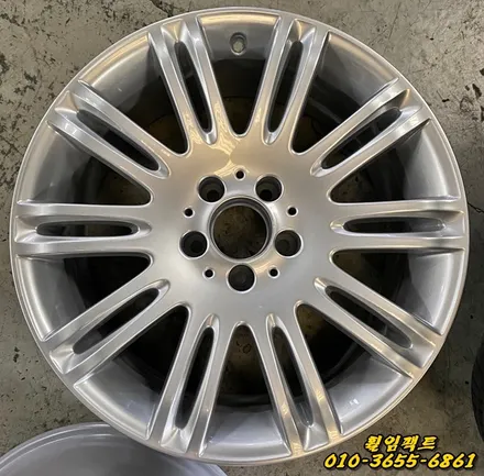 〔벤츠E350/18인치 순정휠〕벤츠e클래스 휠긁힘,주차상처,휠보레(wheelboer)장착,휠보레파손,  휠복원,휠용접,휠도색,분체도장 / 부산 사상구 감전동