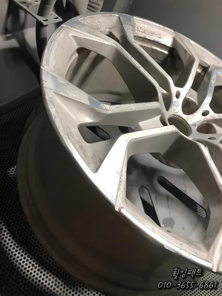 [부산휠도색] [부산휠복원] [부산휠수리] <휠임팩트> BMW x5 휠수리, 휠복원, 휠도색, 다이아몬드컷팅 / 부산 사상구 감전동