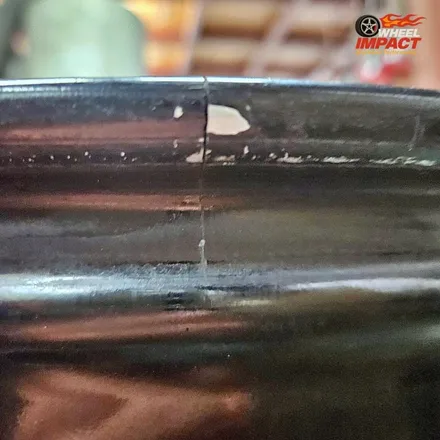 부산 휠 크랙수리  벤츠 e220 찌그러지고 깨진 휠 용접복구 / 부산 사상구 감전동