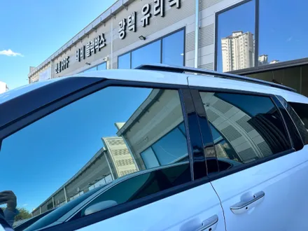 순천 썬팅 카니발 시공 전문 / 탄탄한 내구성과 우수한 열 차단 성능, 시인성을 자랑하는 국내 브랜드 세인트 아모 스퍼터 반사필름 / 순천, 여수, 광양