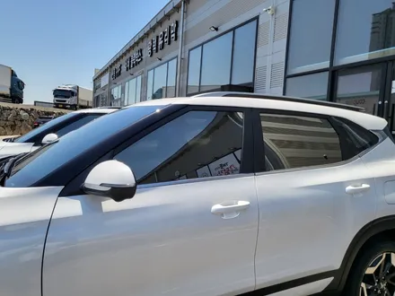 기아 소형 SUV 셀토스에 시공된 레인보우 V90 / 순천, 여수, 광양