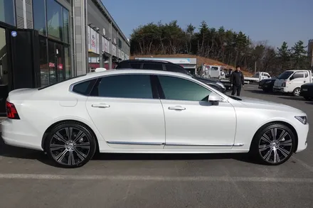 [순천악동모터스] 세인트아모 스퍼터+파인뷰 LX7000+엠피온하이패스+S8보조배터리+유리막코팅+생활보호필름 PPF5종=신차패키지 진행, 볼보 플래그십 세단 S90 출고! / 순천, 여수, 광양