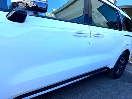 순천 썬팅 카니발 시공 전문 / 탄탄한 내구성과 우수한 열 차단 성능, 시인성을 자랑하는 국내 브랜드 세인트 아모 스퍼터 반사필름 / 순천, 여수, 광양