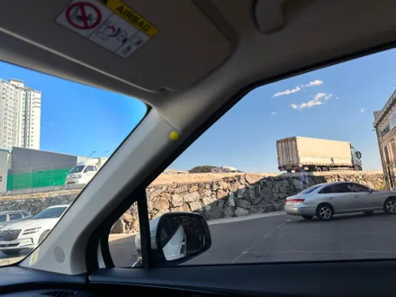 순천 썬팅 카니발 시공 전문 / 탄탄한 내구성과 우수한 열 차단 성능, 시인성을 자랑하는 국내 브랜드 세인트 아모 스퍼터 반사필름 / 순천, 여수, 광양