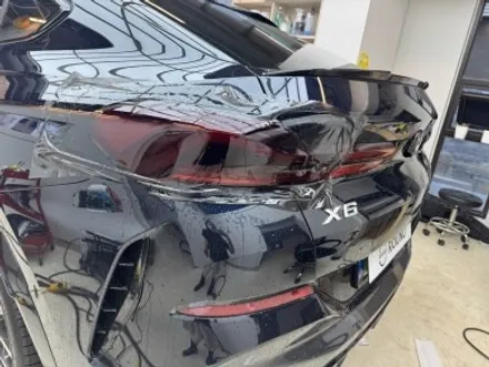 BMW X6 엠블럼 블랙랩핑, 라이트 톤다운PPF / 경기 의정부