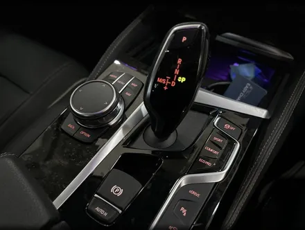 BMW G30 530i 14.9 안드로이드올인원 우핸들 차량이네!? / 전북 전주, 광주, 김제
