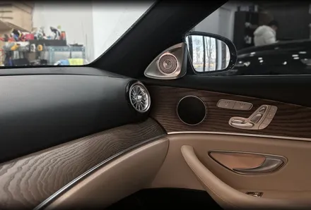 벤츠 W213 E300 신형 송풍구엠비언트 그리고 4D 부메스터 트위터 콕핏 상하단 엠비언트 / 전북 전주, 광주, 김제
