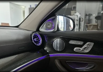 벤츠 W213 E300 - 송풍구,4D부메스터전동트위터,유광 카본랩핑 레츠고 / 전북 전주, 광주, 김제
