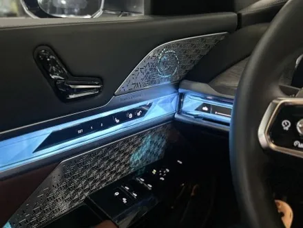 BMW G70 I7 회오리스피커 엠비언트 풀커버 시공은 전주 어디!? / 전북 전주, 광주, 김제