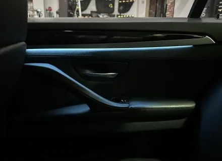 BMW F10 520d 순정같은 비노출 엠비언트 장착 끝! / 전북 전주, 광주, 김제