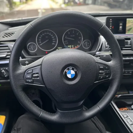 BMW F34 3GT M 스티어링 휠 핸들 하나로 바뀌는 실내 / 전북 전주, 광주, 김제