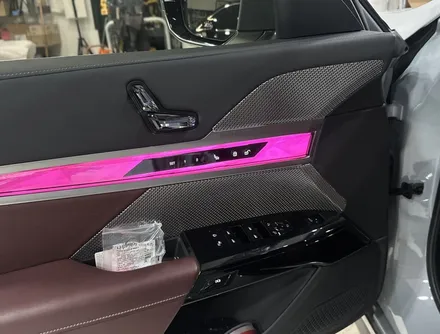 BMW G70 I7 회오리스피커 풀커버로 순정 엠비언트의 드레스업! / 전북 전주, 광주, 김제