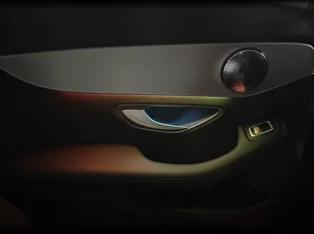 전주 덕진구 / 카플레이& 코더스엠비언트 &세로그릴 / 벤츠 / C-클래스 W205