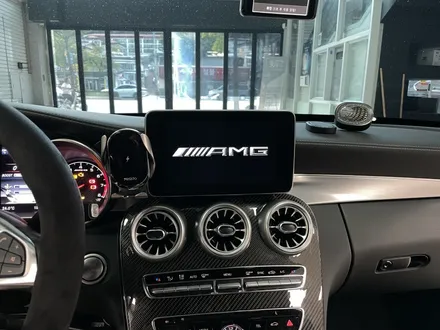 벤츠 c클래스 W205 c63amg 3컬러에서 64컬러 업그레이드 송풍구 엠비언트 전주 전장전문 시공점 / 전북 전주, 광주, 김제