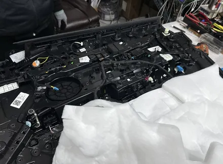 BMW G70 I7 회오리스피커 풀커버로 순정 엠비언트의 드레스업! / 전북 전주, 광주, 김제