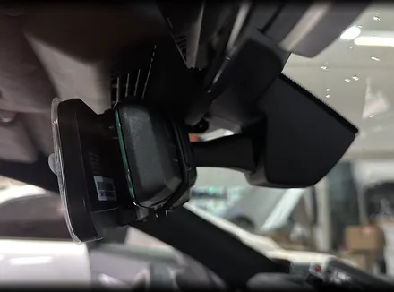 전주 블랙박스 BMW G70 740i 파인뷰 LX5 룸미러형 카메라로 후면 영상을 실시간으로! / 전북 전주, 광주, 김제