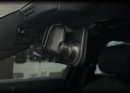 전주 블랙박스 BMW G70 740i 파인뷰 LX5 룸미러형 카메라로 후면 영상을 실시간으로! / 전북 전주, 광주, 김제