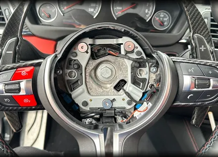 전주 덕진구 / LED M 퍼포먼스 핸들 교체 / BMW / M3