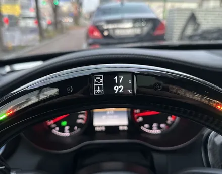 벤츠 W205 C63 amg 순정보다 좋은 LED 퍼포먼스 카본 핸들 커스텀으로 골라봅시다! / 전북 전주, 광주, 김제