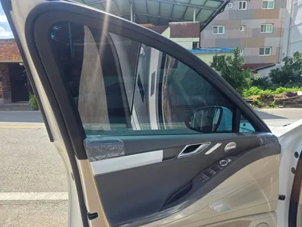 창녕에서 온 제네시스 G80 블루 반사 썬팅 이비오스 비비안 나이트 블루로 시공 완성 / 거창 창원