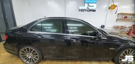(1탄) 거창 벤츠C63 AMG 디텍 썬팅, 블랙박스, 후방카메라, 보조배터리 시공하기 / 거창 창원