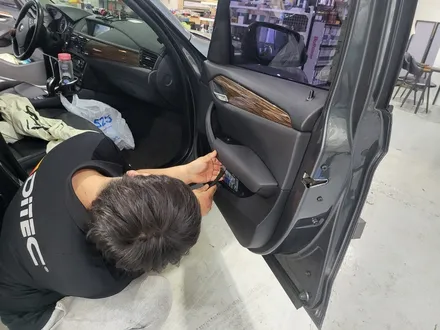 경남 거창 BMW X1 썬팅 재시공 디텍 오로라로! / 거창 창원