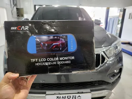 렉스턴 스포츠칸 후방 카메라 안전을 위한 룸미러 모니터 / 거창 창원