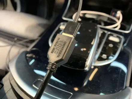 벤츠 GLC220d 카플레이 터치 장착! 안드로이드오토 터치 장착! (무선 애플 카플레이, 무선 구글 안드로이드오토)
