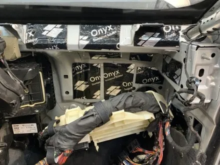 BMW 528i E60 크레파스 냄새 제거!
