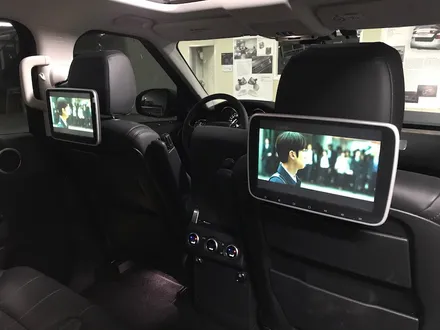 랜드로버 디스커버리5 큐슬림2 리어모니터
