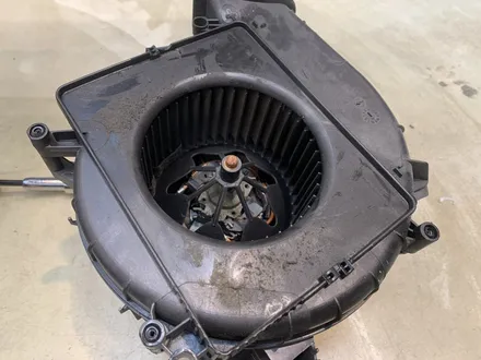 BMW E90 328i 크레파스 냄새 제거 하기!