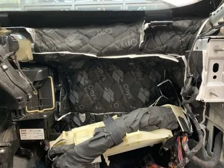 BMW 528i E60 크레파스 냄새 제거!
