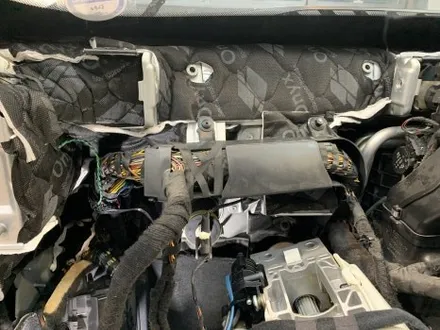 BMW 528i E60 크레파스 냄새 제거!