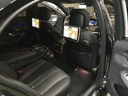 벤츠 S63 AMG 리어모니터 장착