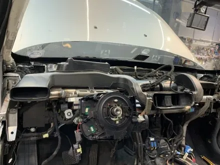 BMW 528i E60 크레파스 냄새 제거!